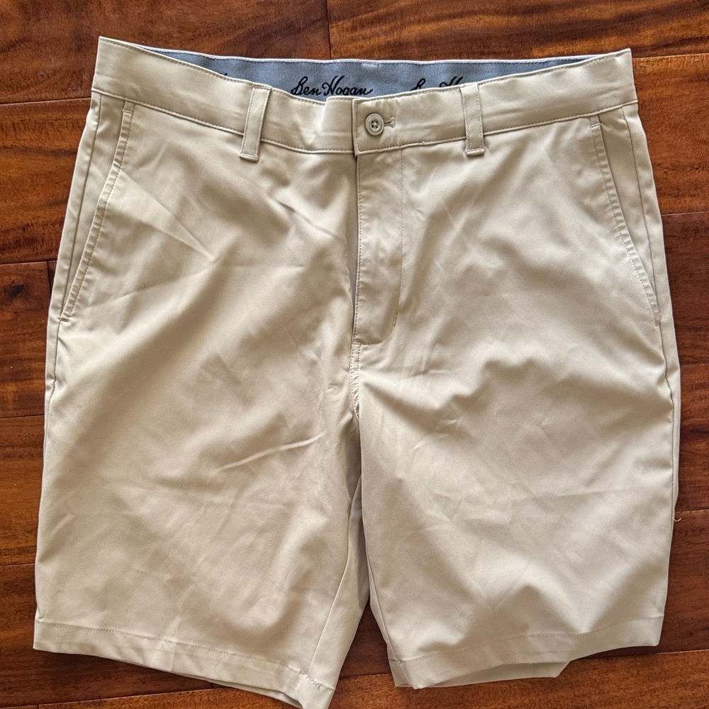 Ben Hogan Men's Stretch 9" Golf Shorts Khaki Relaxed  Active Waistband, Size‎ 32